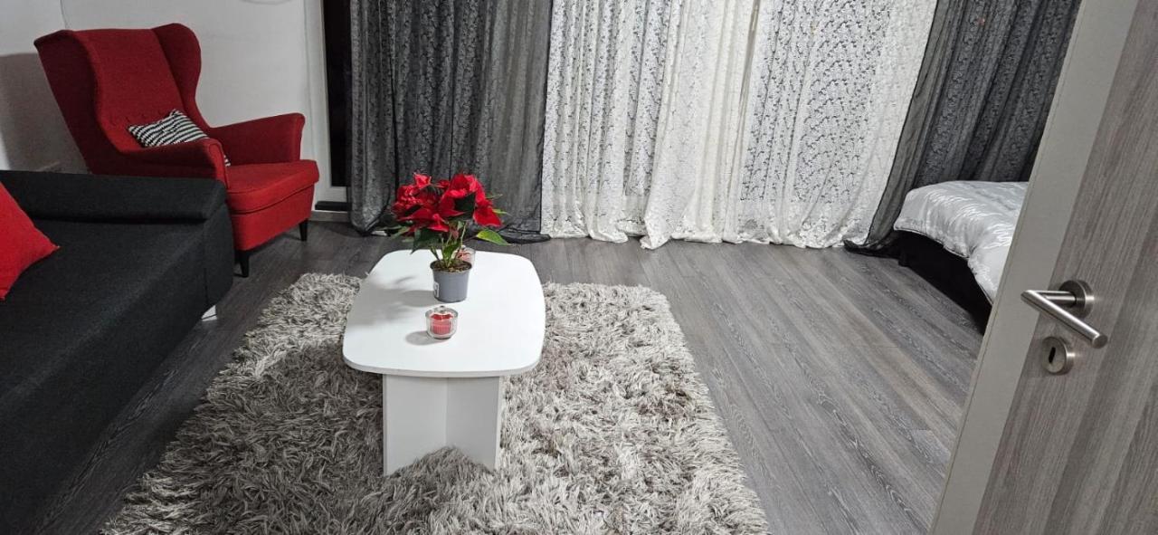 Mony Land Apartment